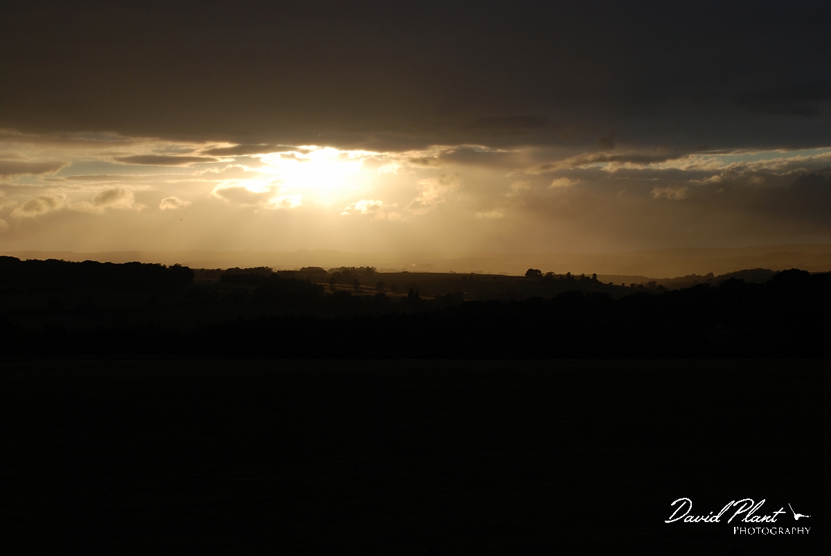 David Plant Photography - Wildlife Photographer - Sunset - I.JPG - Low cloud sunset - Gloucestershire